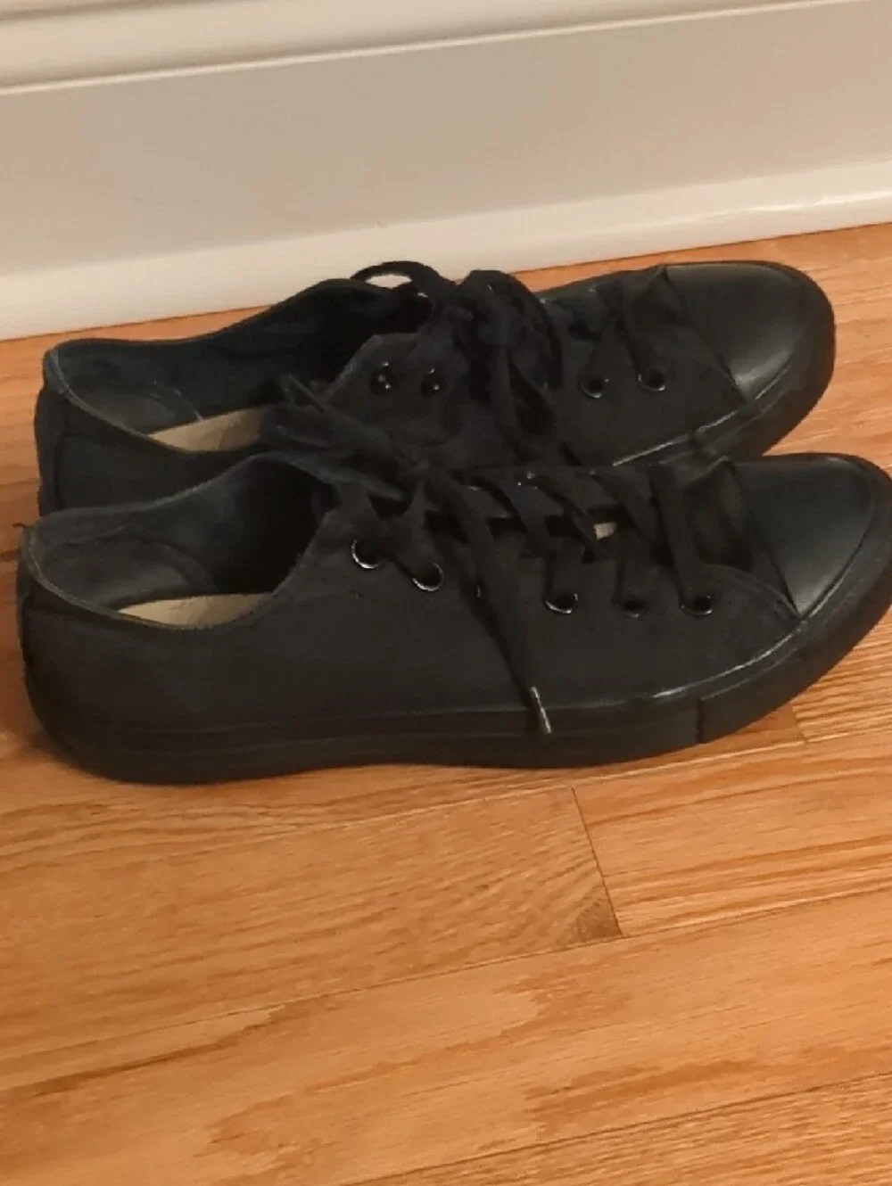 Converse Low Top Sneakers in Solid Black - Picture 4 of 12